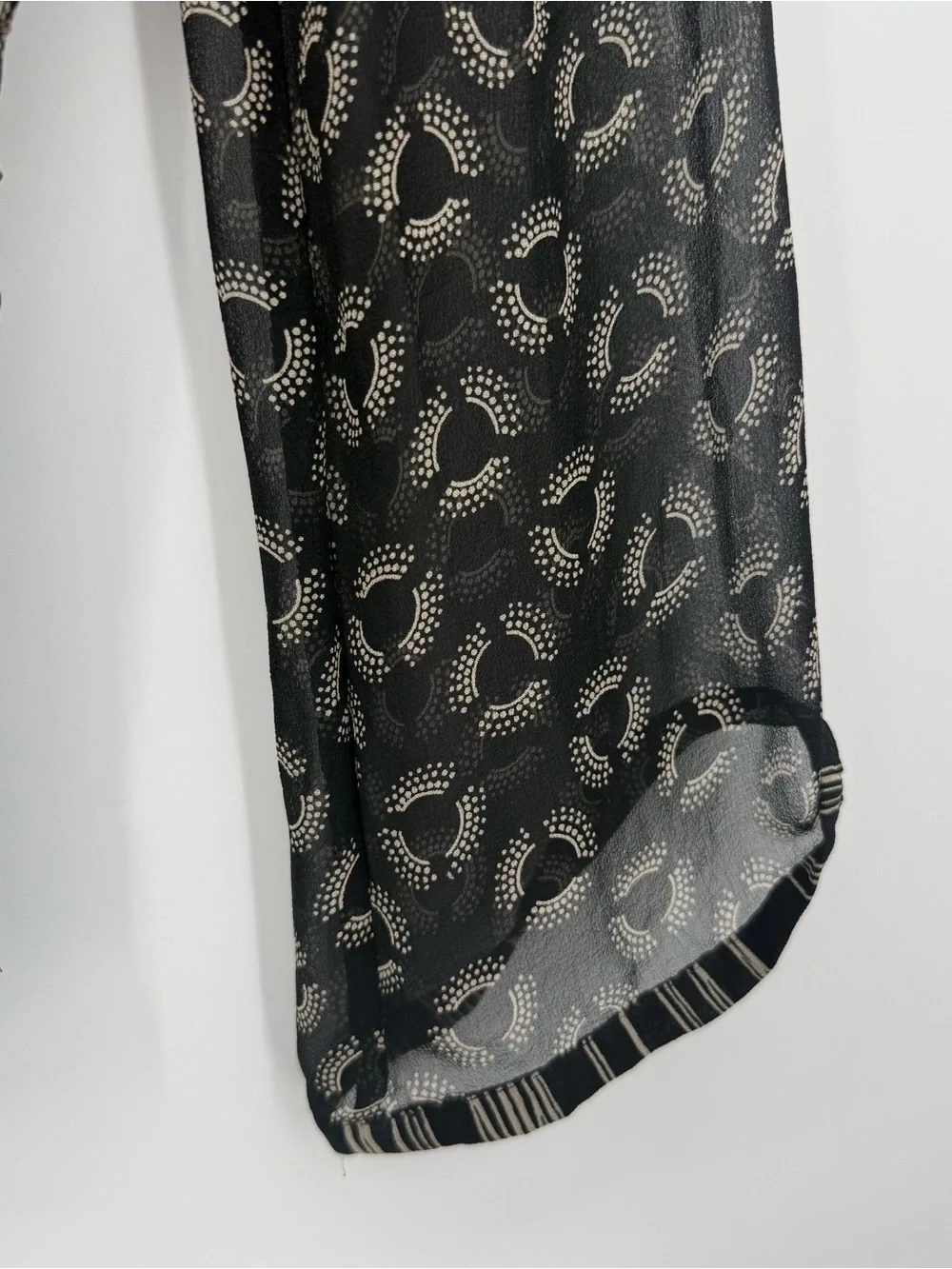 Willi Smith Silk Sheer Blouse Top Black Print Beaded Size Small Y2k